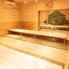 大型宴会なら、最大60名様までご利用可能な【個室居酒屋 笑衛門】におまかせください!充実したコース内容と、ゆったりお過ごしいただけるお部屋をご用意しております。あらゆるシーンに合わせたお部屋もご用意できますので、ぜひご相談ください♪