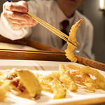 揚げたて天ぷらもライブキッチンで！