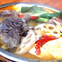ラウボー　（牛肉のスパイシー鍋、麺付き）2～3人