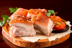 ミルク豚のオーブン焼き “ポルチェッドゥ”