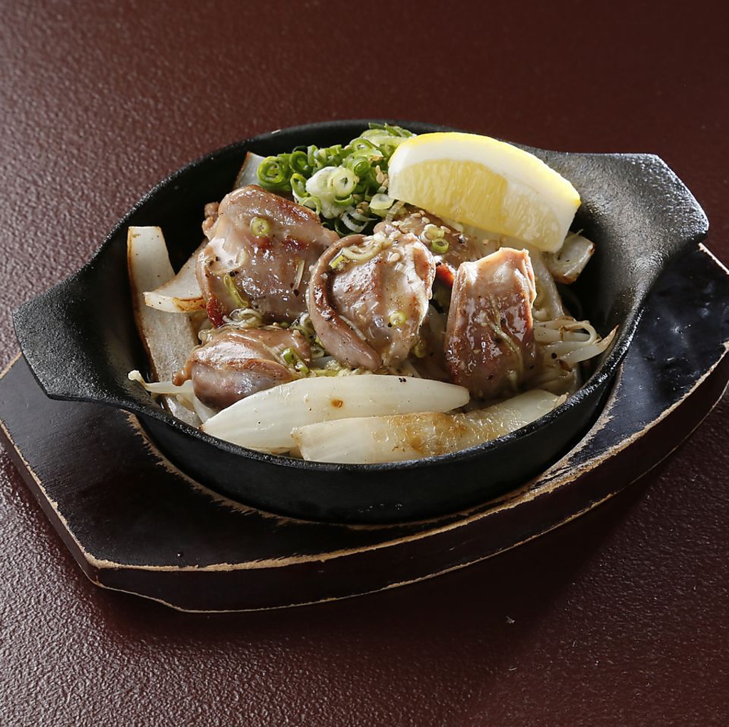 鉄板メニューも豊富！アツアツのお料理をお愉しみ下さい！