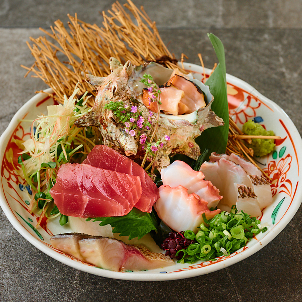 産地直送鮮魚の盛り合わせ☆漁港直送の旬の鮮魚をご準備致しております♪