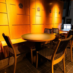 大切な方との記念日や誕生日のお祝いに、当店のテーブル席がおすすめです♪美味しい韓国料理と共に、心に残る素敵な時間をお過ごしいただけるよう、お手伝いさせていただきます◎