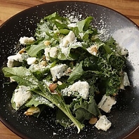 【仕入れに拘り、厳選された新鮮な野菜を使用！】