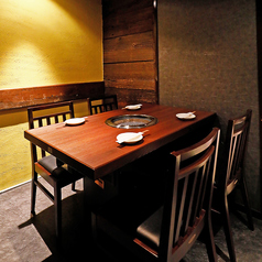 【テーブル席／4名様×1卓】上品な雰囲気でお食事を楽しめるお席