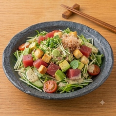 アボカドとマグロの山葵風サラダ