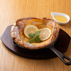 ダッチベイビーパンケーキ〈はちみつ＆レモン〉
