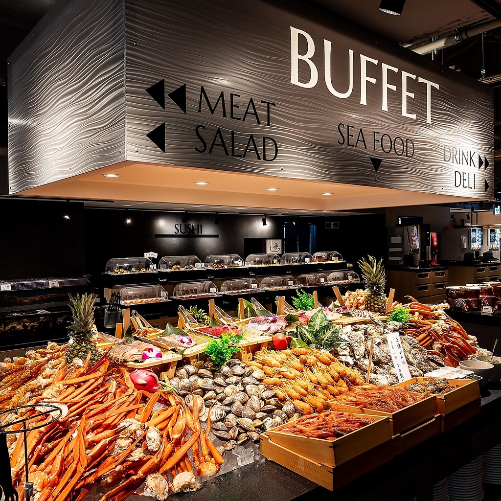 焼肉、お寿司、中華、デザートなどジャンルにとらわれない 全150種超の料理を心ゆくまでご堪能下さい