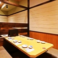 【飲み会や宴会にもおすすめ】開放的かつ居心地の良い個室席や雰囲気抜群の掘りごたつ席は、ご宴会や女子会など、中規模宴会におすすめです。2時間飲み放題付きのコースや幹事様にもお得なクーポンなど、ご宴会向けのサービスを各種ご用意しております。