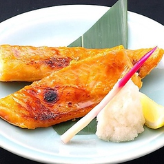 鮭ハラスの西京漬け炙り焼き