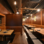 少人数様でご利用頂ける個室もご用意しております◎細部にまでこだわった内装が寛ぎの空間。拘りぬかれた店内は柔らかい間接照明の光に照らされたリラックス空間で接待やデート、大切な日のお食事に大人気。料理長自慢の料理の数々をゆったりとした空間でお愉しみ頂けます。
