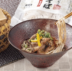 〆の黒毛和牛の温そば