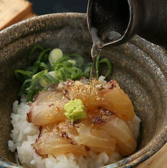 胡麻醤油で食べる鯛だし茶漬け