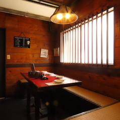 とり皮屋 赤のこっこ 赤坂店の雰囲気1