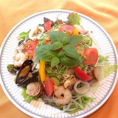 具だくさん特製十和田サラダ/【オススメ】特製シーフードサラダ