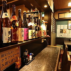 カウンターは12席ございます。