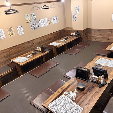 大阪焼鳥なにわ 上新庄店の雰囲気1