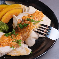 店主特製の逸品料理で心温まるひとときを♪