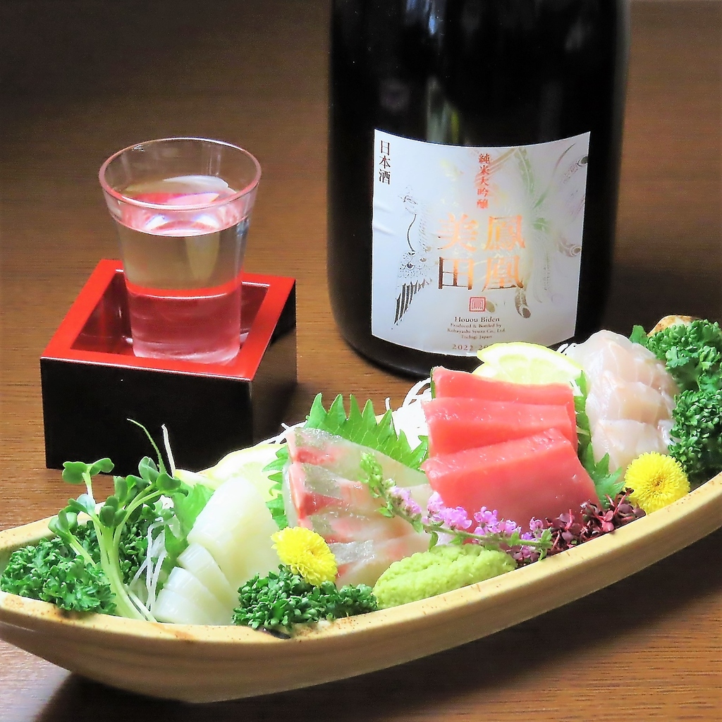 日本酒も多数ご用意しております！カウンターもございますので、お一人でもご利用いただけますよ♪