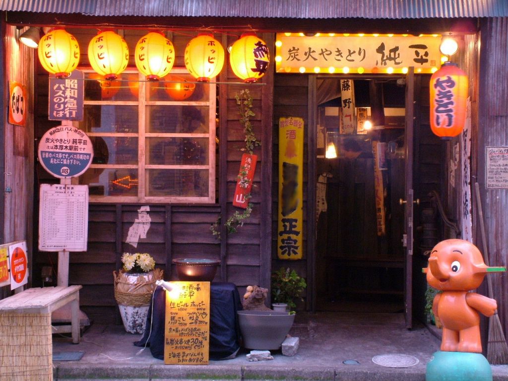 懐かしい昭和日本の雰囲気…ドアの向こうはさらに純平ワールド！