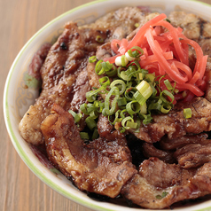 【十勝・小さい炭火焼豚丼】道産の素材にこだわり抜いた逸品！深い豊かさと地元の恵みをご堪能あれ！