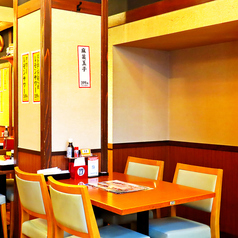 旬の食材を使った逸品料理と旨い酒をゆっくりとお楽しみ頂けます。温かな印象の間接照明があり、宴会や合コン、デート等にも最適なゆったり寛ぎ頂ける店内です。しっぽりとゆっくり語らいながら過ごすのも◎何かご希望がございましたら、お気軽にお声掛けくださいませ♪