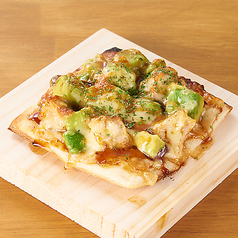 アボカドチキンの照り焼きピザ
