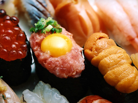 江戸前寿司をリーズナブルに心ゆくままご堪能いただけるお店です。