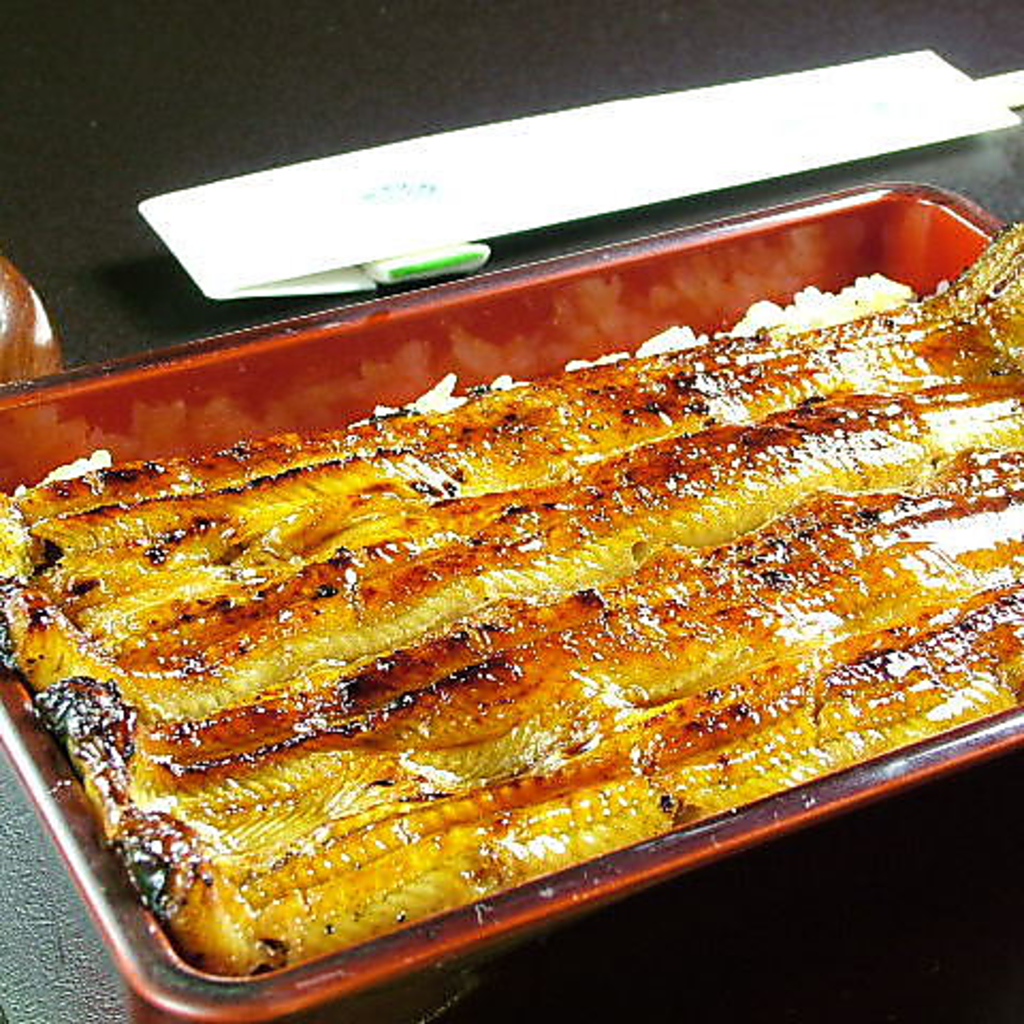 いかだ重（肝吸い付）は、皆様がご注文してくださる川松自慢のうな重。