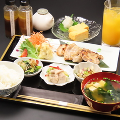 漬けると燻す 烈の特集写真