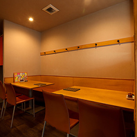 木のぬくもりに包まれる、落ち着きの空間