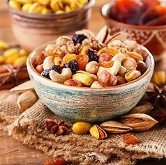 軽くローストしたミックスナッツ