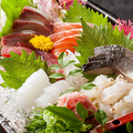料理メニュー写真&nbsp;まずはこちら！刺し身盛り合わせ　一人前6種＋＠