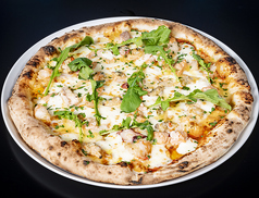 魚介類とセルバチコのピッツァ