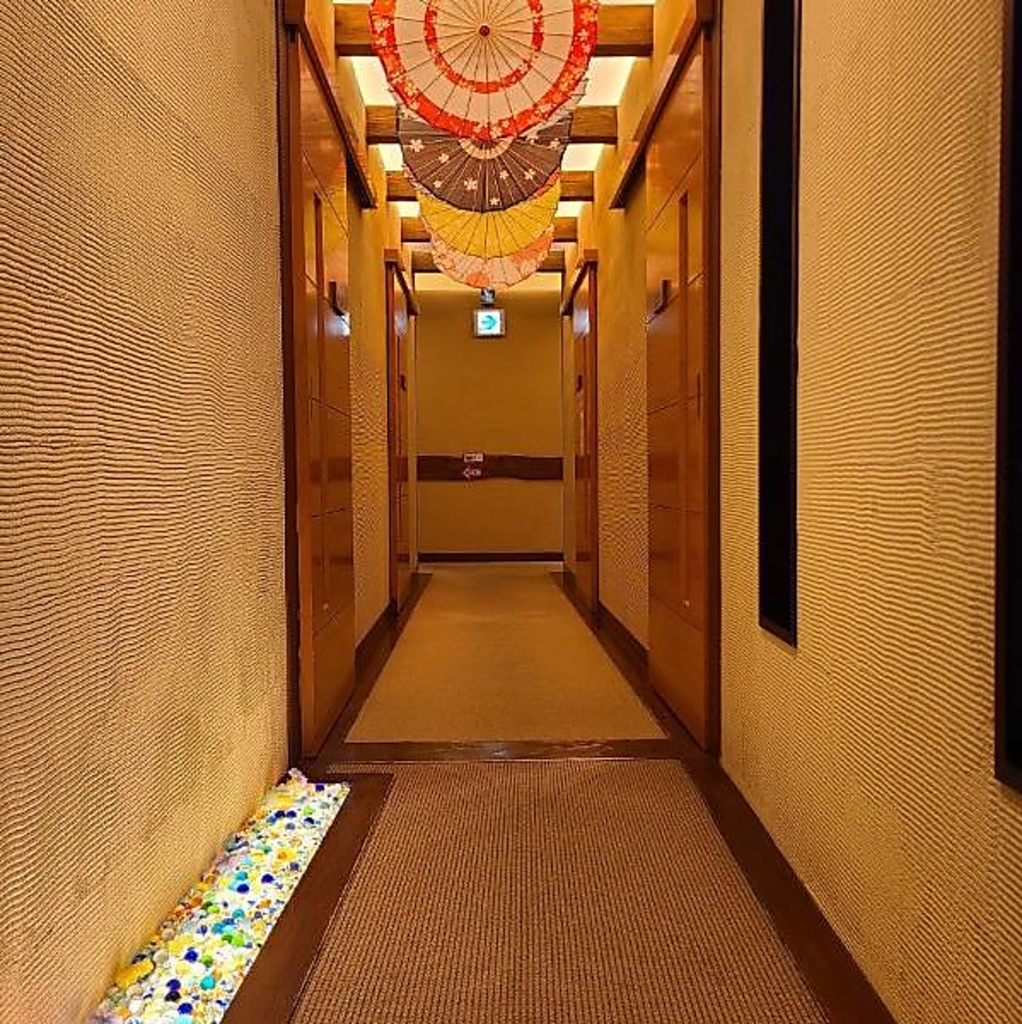 4名様個室前の通路