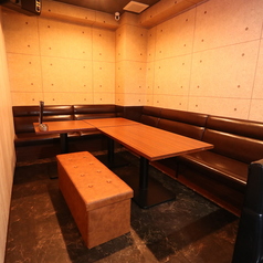 ソファー席でゆったりとご利用ください！