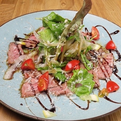 牛もも肉のカルパッチョサラダ