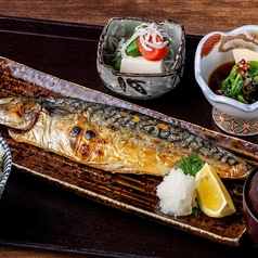 本日の煮魚や焼き魚などご用意しております