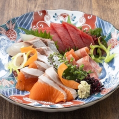 本日の鮮魚〈四点盛り合わせ〉