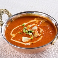 カレーの種類豊富に取り揃えております！