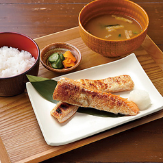 とろサーモンハラス定食