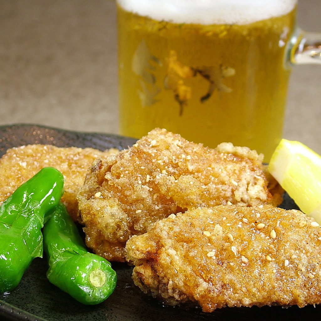 焼鳥や串揚げなどとの相性抜群なお酒を豊富に取り揃えています！飲み放題もあり様々なシーンに対応！