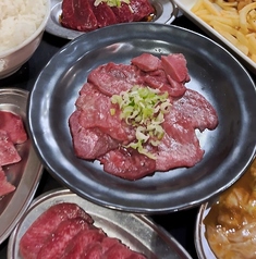 リーズナブルで美味しいお肉や豊富なサイドメニュー