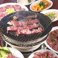 おいしい焼肉をみなさんで楽しんでいってくださいね！松阪市の焼き肉は七輪焼きが主流です！当店では、さっぱりとした特製のタレにより、肉の味そのものを引き上げております！