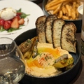 料理メニュー写真&nbsp;季節野菜のグリルとフムス～自家製パン添え～