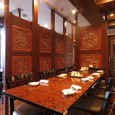 仕切りを利用して半個室席としてご利用いただけます