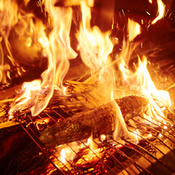 土佐名物【藁焼き料理】一品ずつ丁寧に焼き上げます。