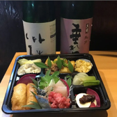 お家でも楽しめる人気の地酒の詰め替え瓶！当店にあるたくさんの日本酒、焼酎の中で既に封が空いたものであれば専用の除菌された1合瓶に入れ替えてお渡しします！
