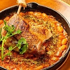 鴨もも肉のコンフィー カスレ仕立て