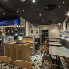 テーブル席※ご予約承ります。